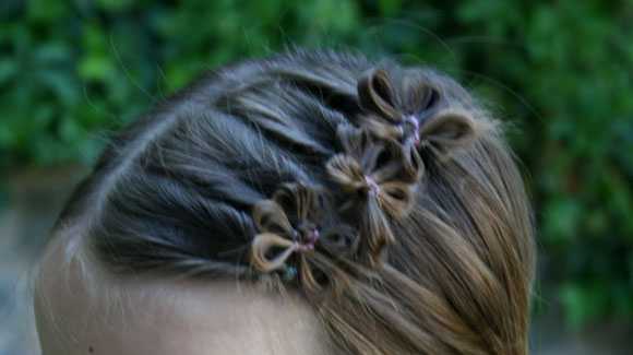Цветы из волос